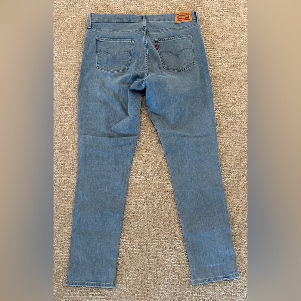 Levi’s Women's Skinny Jeans - Picture 2 of 7